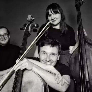 Rupert Gillett Trio im Tongelage